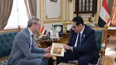 رئيس جامعة القاهرة يبحث توسيع التعاون مع ليدن الهولندية في تخصصات متعددة