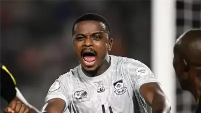 وكيل موكوينا يكشف حقيقة مفاوضات الأهلي لضم اللاعب