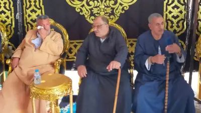 أسرة طبيب كفر الشيخ المتوفى في حريق شقته تستقبل المعزين في عزاء حزين