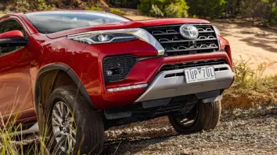 امتداد تداعيات حرب إيران إلى صناعة السيارات اليابانية وتويوتا