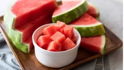 علامات تحذيرية تدل على فساد البطيخ قبل الشراء