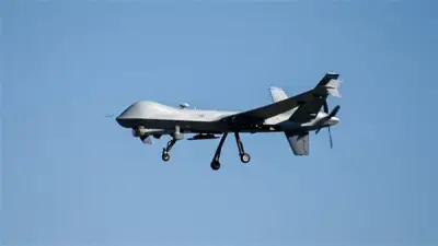 مسيرة إسرائيلية تصيب هدفًا في شوميرا بالجليل الغربي وتشعل مركبة