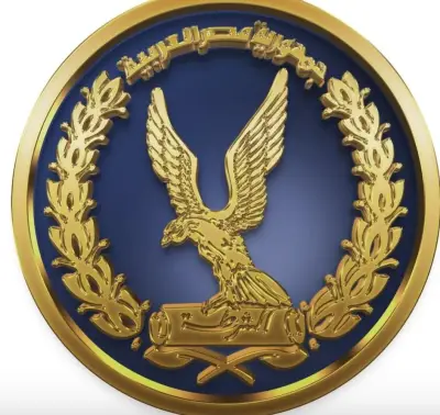 ضبط سائق ميكروباص لفرضه أجرة إضافية على الركاب في القاهرة