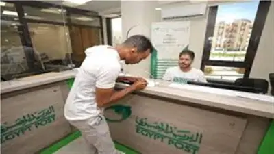 بدء صرف منحة عيد العمال للعمالة غير المنتظمة بجميع مكاتب البريد