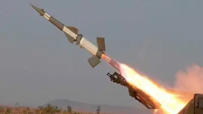 مواجهة مفاجئة في سماء المنطقة.. صاروخ حوثي يستهدف إسرائيل والدفاعات الجوية تتصدى