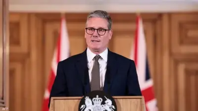 رئيس وزراء بريطانيا يدعو لتشكيل تحالف دولي لتأمين مضيق هرمز ويرفض الانجراف للحرب