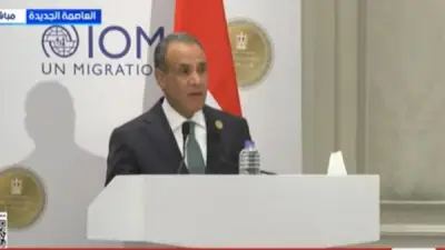 وزير الخارجية يؤكد على معالجة أسباب الهجرة غير النظامية عبر دعم التنمية