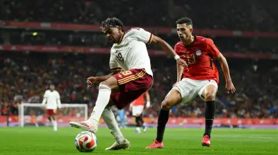 نجم فالنسيا السابق يحرض يامال على مقاطعة إسبانيا بعد الهتافات المسيئة للإسلام