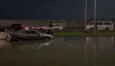 أمطار غزيرة تضرب طريق الواحات وأكتوبر وتسبب تحذيرات عاجلة للسائقين