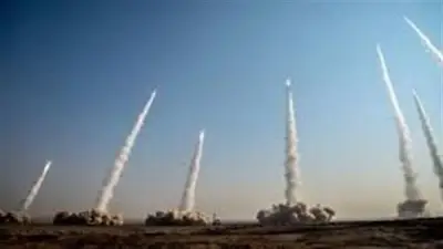 إيران تشن هجومًا صاروخيًا واسعًا على إسرائيل بعد خطاب ترامب التهديدي