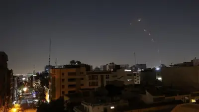 جيش الاحتلال يعلن اعتراض موجة صاروخية إيرانية جديدة وانفجارات تهز شمال فلسطين المحتلة