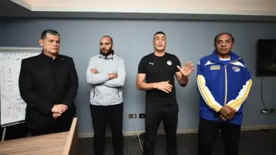 أوسكار رويز يقدم محاضرة متخصصة لقانون كرة القدم لمدربي حراس المرمى في مصر