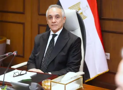 وزير العدل يعمل من المنزل ويوجه بتعزيز الكهرباء في بيان رسمي