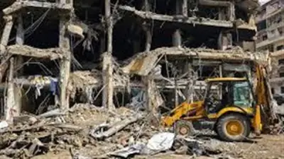 إعلام عبري: إصابة مبنى ومصنع في النقب واستدعاء طواقم إطفاء بعد قصف صاروخي إيراني