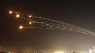 إيران تستهدف مجمعًا صناعيًا إسرائيليًا في بئر السبع بصواريخها