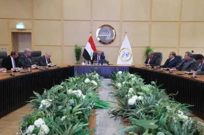 وزير النقل يوجه بإعادة هيكلة جداول تشغيل قطارات السكك الحديدية لتحسين الخدمة