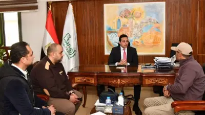 نائب محافظ الفيوم يتفقد مشروعات الرصف في مركز إطسا لتحسين البنية التحتية