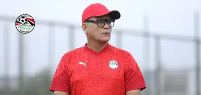 أوسكار رويز يعقد اجتماعًا موسعًا مع حكام الدوري المصري لمناقشة تطوير الأداء