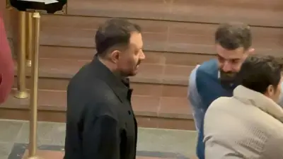 نجوم الفن يقدمون العزاء لـ حاتم صلاح في وفاة والده بمشهد إنساني مؤثر