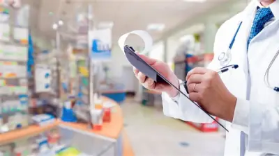 قانون مزاولة مهنة الصيدلة يحدد حالات شطب القيد من نقابة الصيادلة بشكل نهائي