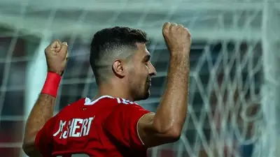 مهاجم الأهلي محمد شريف يتلقى عرضاً من الاتحاد السكندري ويؤجل البت فيه لحسم مستقبله