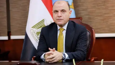 محافظ الغربية يتفقد بدء مشروع تطوير ورصف شارع المدارس في قرية الدلجمون