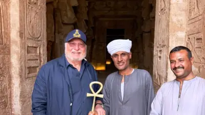 الملك أحمد فؤاد الثاني يزور معابد أبو سمبل في أسوان ضمن جولة سياحية وأثرية شاملة