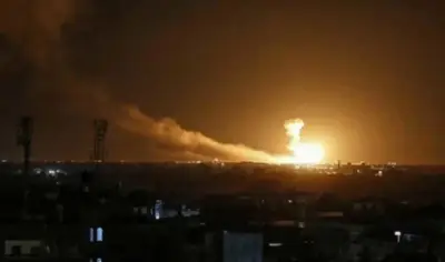 مصرع وإصابة العشرات في العراق إثر حوادث مرورية وانفجارات تستهدف مواقع للحشد الشعبي