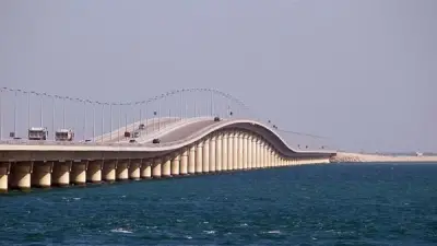 السعودية تُغلق جسر الملك فهد مع البحرين احترازياً قبل مهلة ترامب لإيران