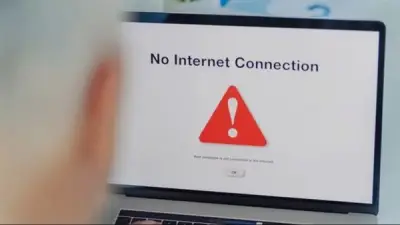 خبراء يحذرون من تداعيات كارثية لقطع الإنترنت على الاقتصاد الرقمي والأسواق المالية في ظل التصعيد الأمريكي–الإيراني