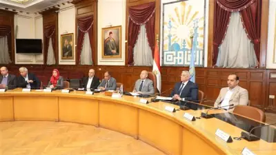 محافظ القاهرة يترأس اجتماعًا لتطوير منطقة حلوان بالتعاون مع جامعة العاصمة
