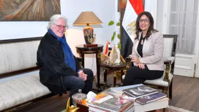 حسين فهمي يترأس مهرجان القاهرة السينمائي ويشرف على التحضيرات المكثفة للدورة القادمة