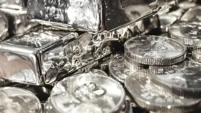 حزب حماة الوطن في بورسعيد يكرم الأمهات المثاليات بتقديم عمرتين هدية