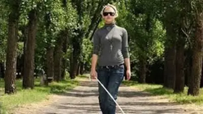 تفسير رؤية الكفيف في المنام: دلالات نفسية وروحية متعددة الأوجه