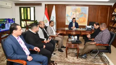 نائب محافظ الفيوم يبحث تعزيز الاستثمار السياحي والبيئي ببحيرة قارون