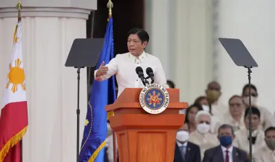 رئيس الفلبين يرحب بالهدنة ويخطط لاستغلال فترة وقف إطلاق النار لتعزيز احتياطيات الوقود