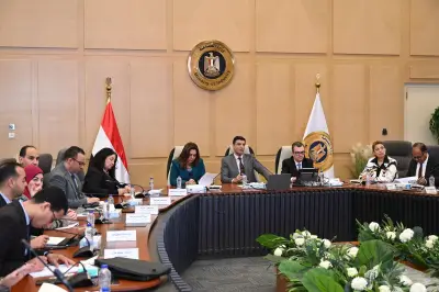 وزير الصناعة يعلن بدء التنفيذ الفوري لمشروع القرى المنتجة ضمن مبادرة حياة كريمة