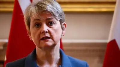 لندن تحذر ترامب من تسليم السيطرة على مضيق هرمز لإيران وسط تصاعد التوترات