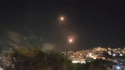 صفارات الإنذار تدوي مجدداً على الحدود مع لبنان.. حزب الله يطلق صواريخ وإسرائيل ترد بغارات