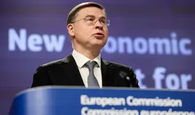 الاتحاد الأوروبي يحذر من تباطؤ النمو الاقتصادي وارتفاع التضخم رغم الهبوط