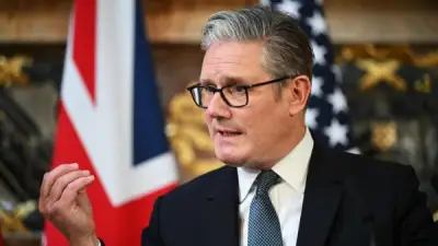 ستارمر يلتقي قادة الخليج لمناقشة أمن مضيق هرمز وسط انتقادات أمريكية حادة