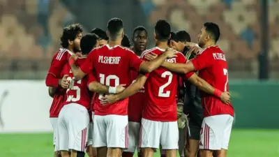 الأهلي يقرر التضحية بثلاثة نجوم في خط الهجوم.. ومصير محمد شريف لا يزال غامضًا
