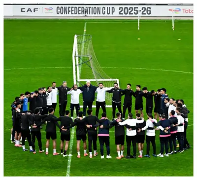 وصول حافلة الزمالك إلى ملعب نيلسون مانديلا استعدادًا لمواجهة شباب بلوزداد