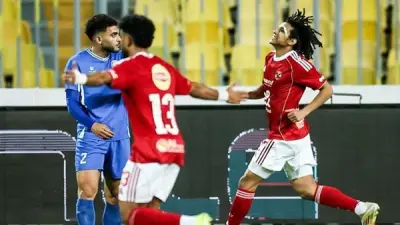 الأهلي يواجه سموحة مع صافرة محمود ناجي: إحصاءات وتوقعات للمباراة الحاسمة