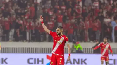 زياش في مرمى الانتقادات: تراجع فني وأحداث خارجية تشعل المشهد الكروي