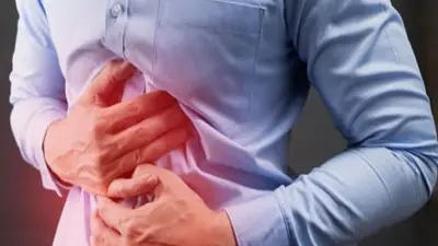 حيل منزلية فعّالة لعلاج آلام البطن ومشاكل الحموضة في المنزل