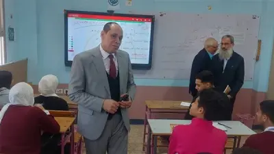 وكيل تعليم القليوبية يُكرم مدير مدرسة الرحاب الثانوية ويُحيل أخرى للتحقيق