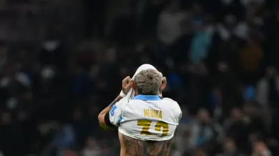 لاعب أرجنتيني يطلق إنذارًا كاذبًا على متن طائرة.. ويهدد مستقبله بالسجن والطرد