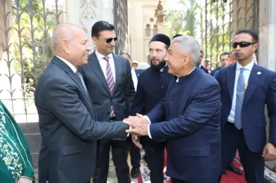 رئيس تتارستان يزور قبر الشيخ موسى جار الله التتاري في القاهرة في زيارة تاريخية