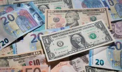 تقلبات أسعار العملات اليوم: الدولار يقفز أمام الجنيه في البنوك المصرية